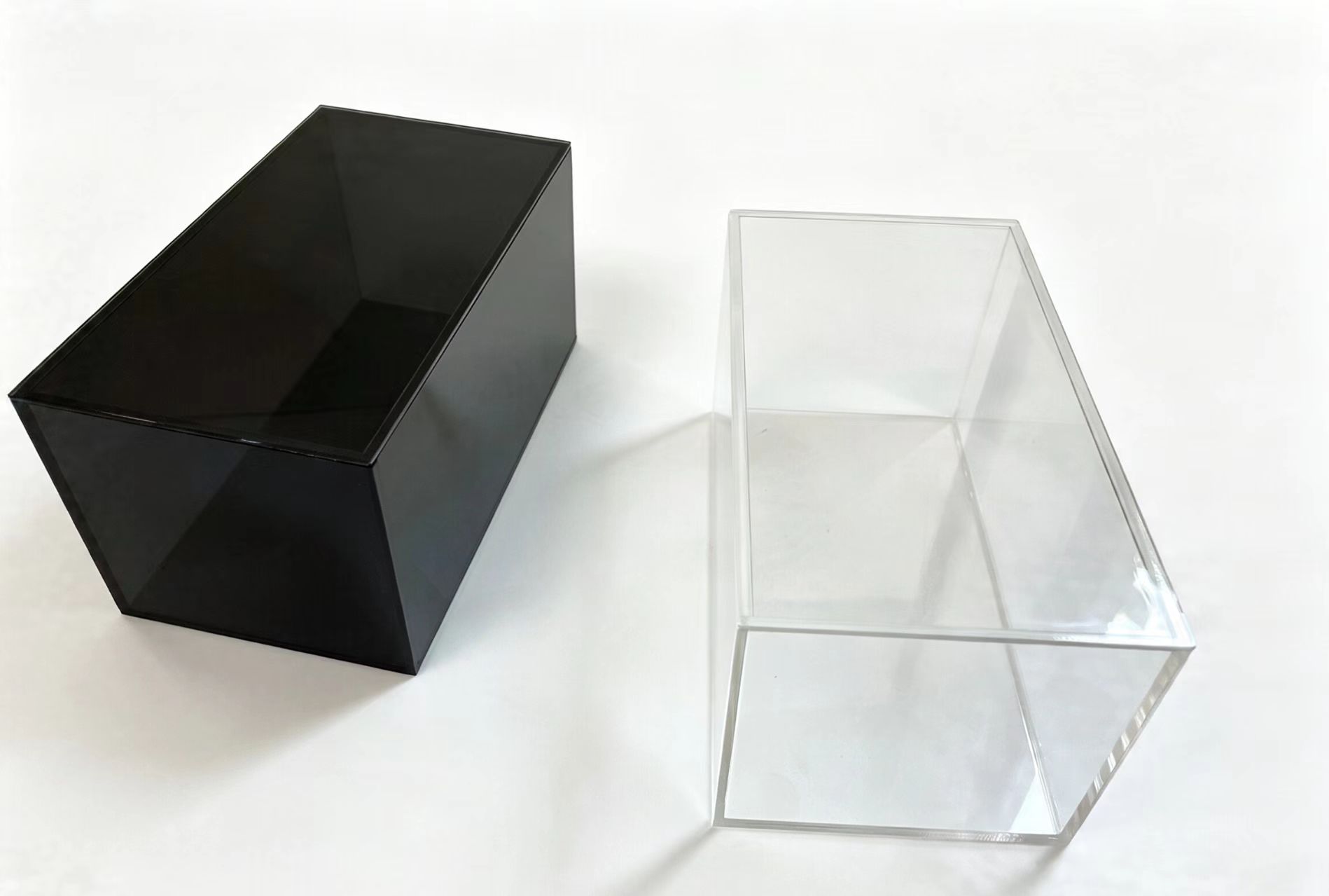 81bea6ae300d0718a8472f68e964ce80 Small Clear & Smoke Acrylic Display Box - Image 1
